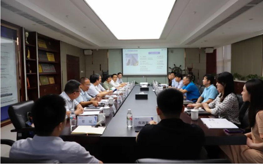 廣東省建筑設(shè)計研究院有限公司黨委書記、董事長曾憲川一行到訪中信恒泰